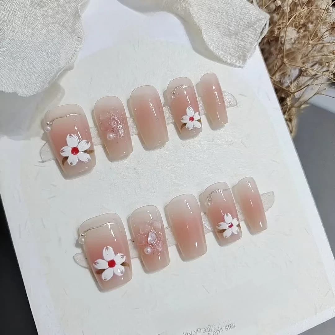 Unhas Postiças Florais Curvas Coffin Rosa Blush com Magnólia