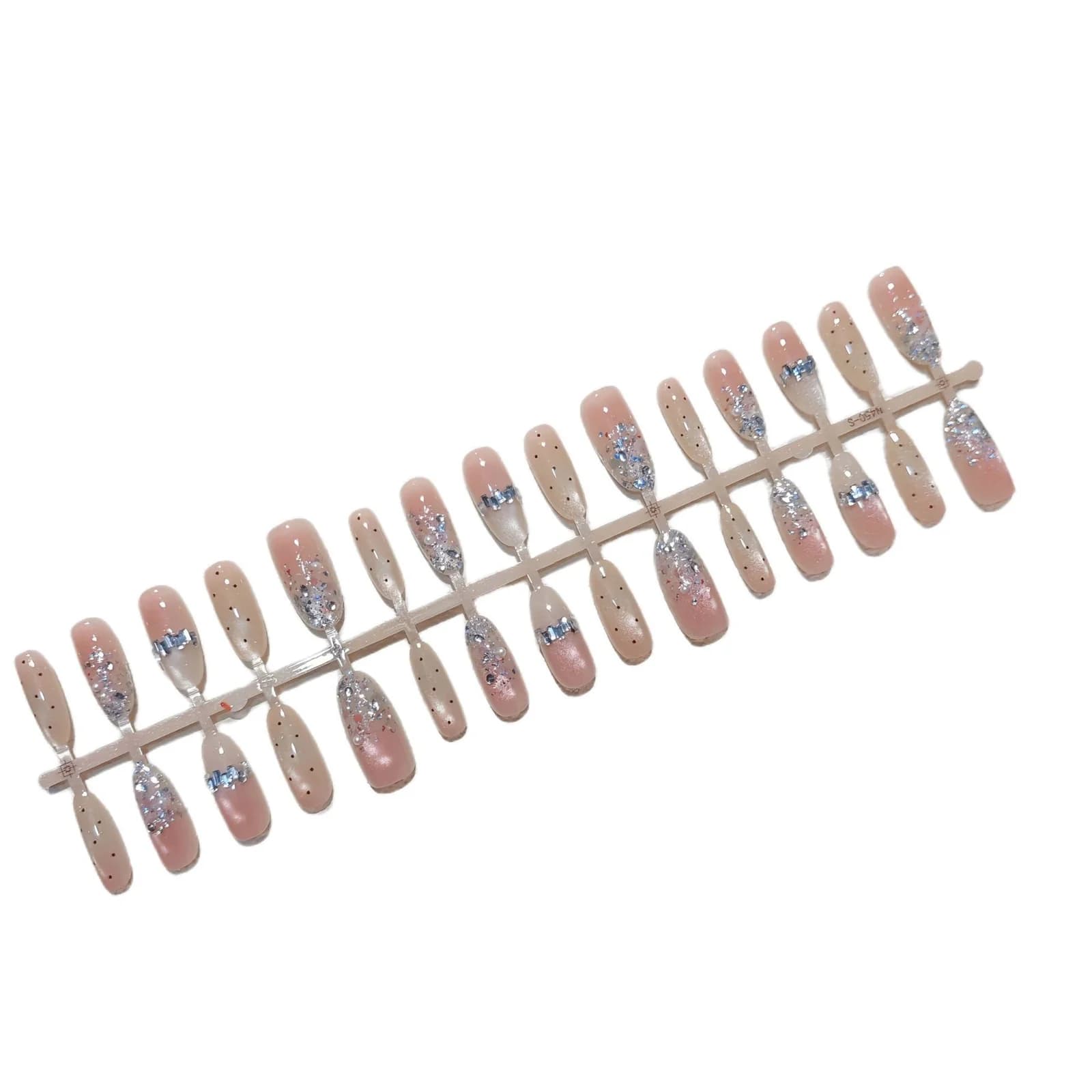Unhas Postiças Nude com Glitter Prata, Efeito Olho de Gato, Formato Oval Médio
