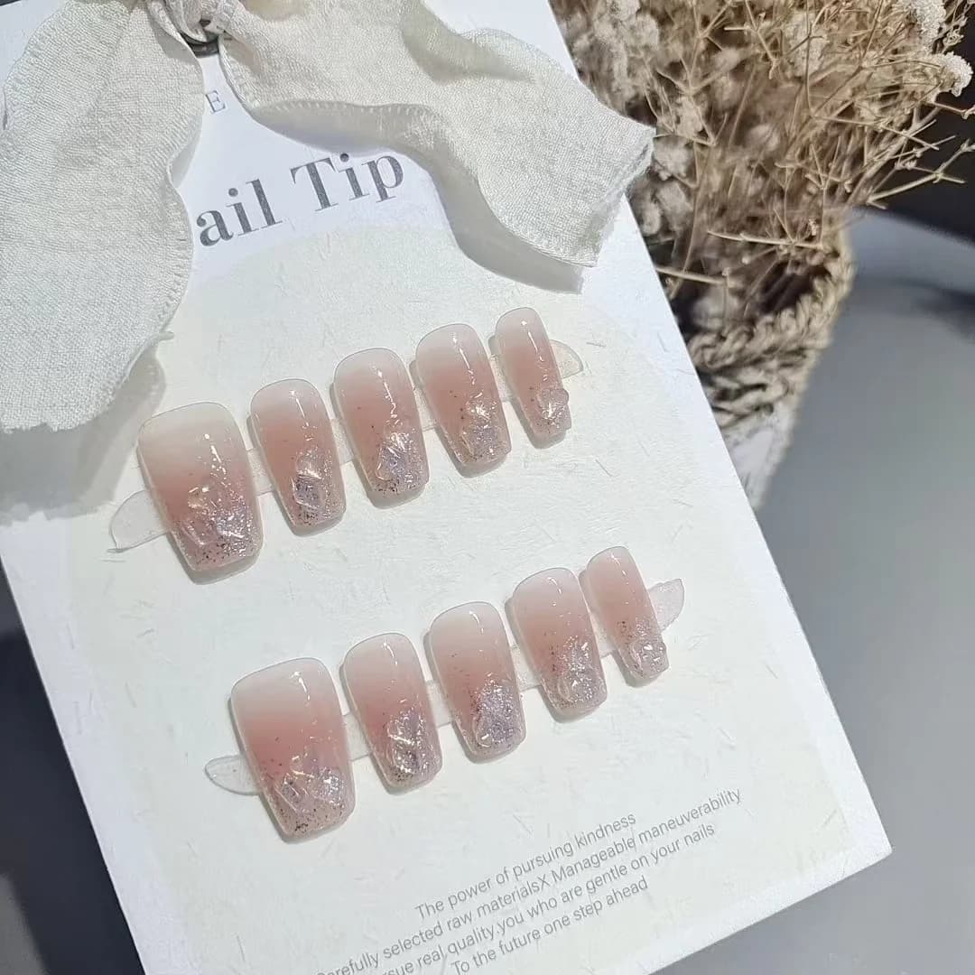 Unhas Postiças com Strass em Forma de Coração Formato Curto e Médio Caixão