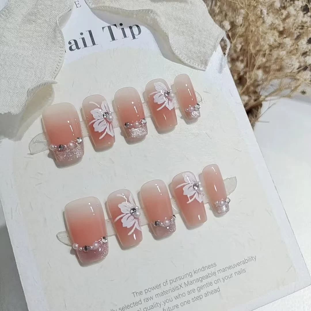 Unhas Postiças Cat Eye Lírio com Pérolas e Strass