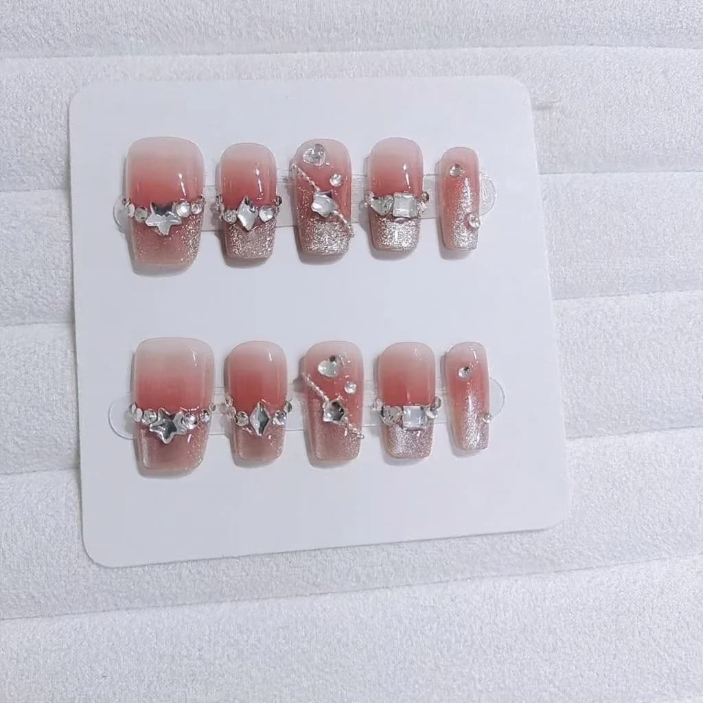 Unhas Postiças com Estampa de Coração e Acabamento Glitter