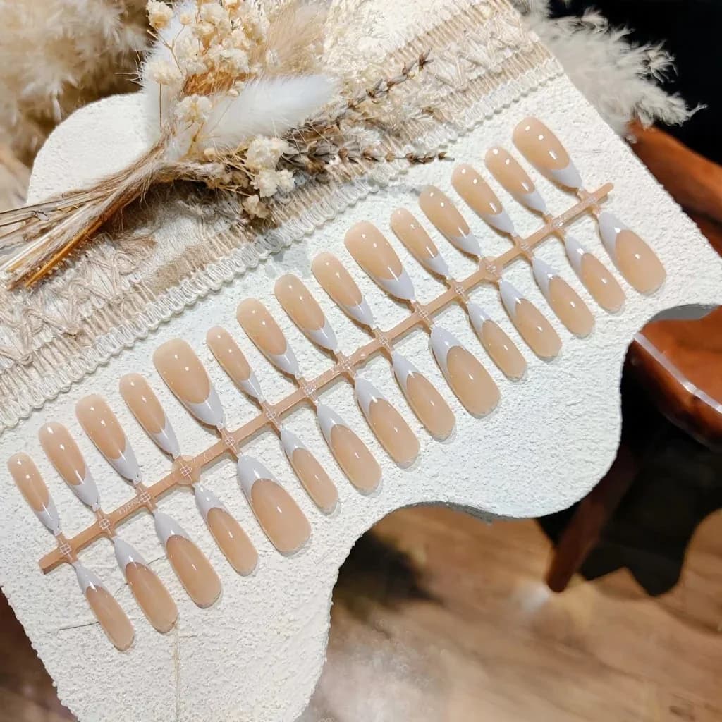Unhas Postiças Francesa Cinza e Branco Formato Amêndoa Longo