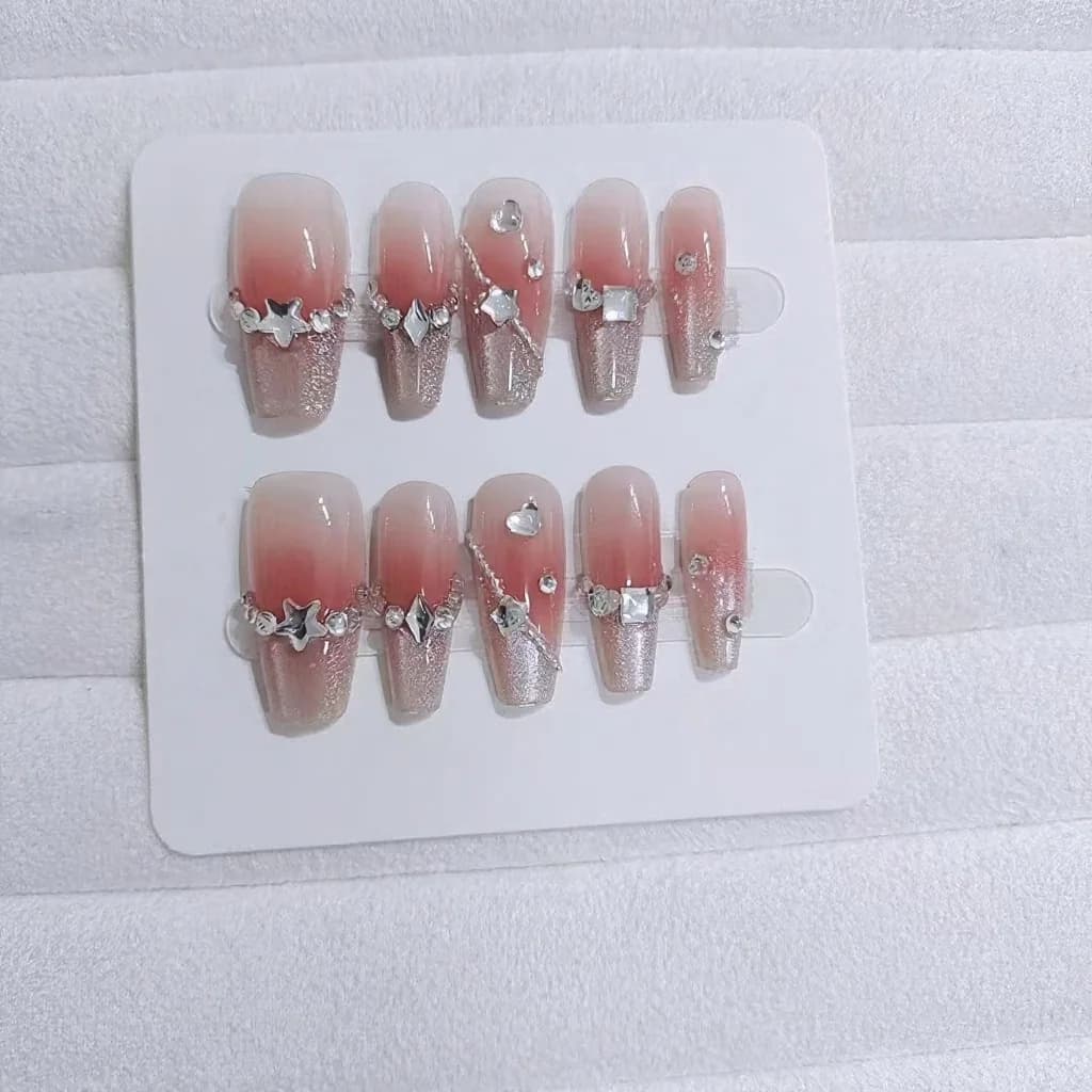 Unhas Postiças com Estampa de Coração e Acabamento Glitter