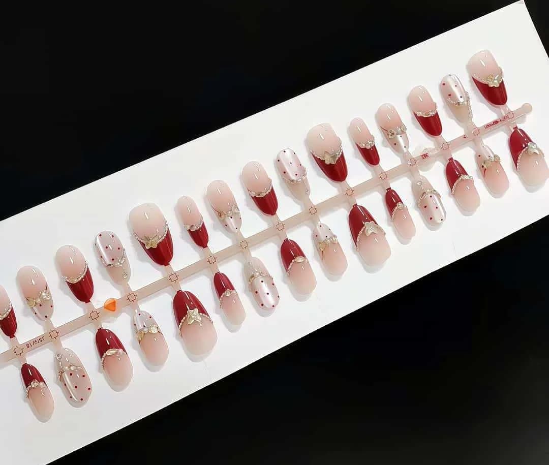 Unhas Postiças Olho de Gato Vermelhas com Strass Oval Médio