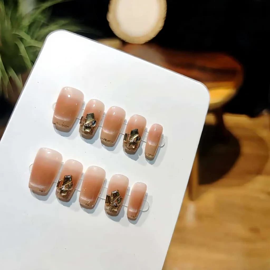 Unhas Postiças Olho de Gato Blush com Strass Curto Caixão 30 Peças