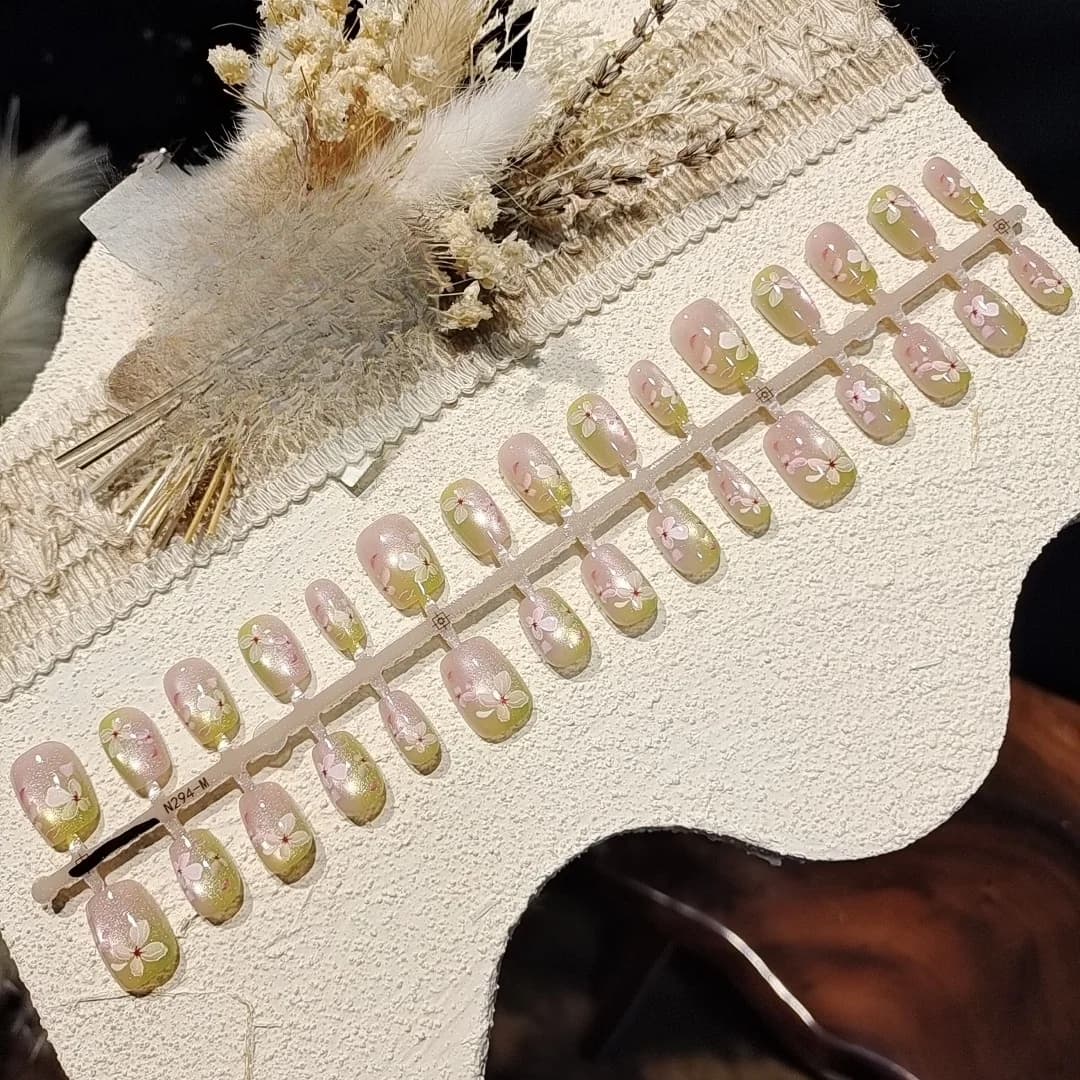 Unhas Postiças Olho de Gato com Pó Espelhado e Strass