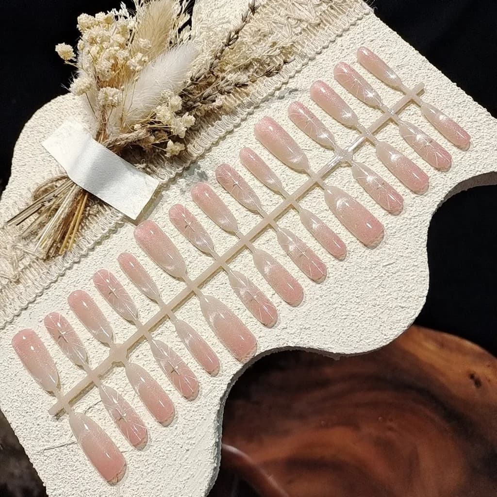 Unhas Postiças Oval Longo Olho de Gato com Acabamento Cromado Espelhado