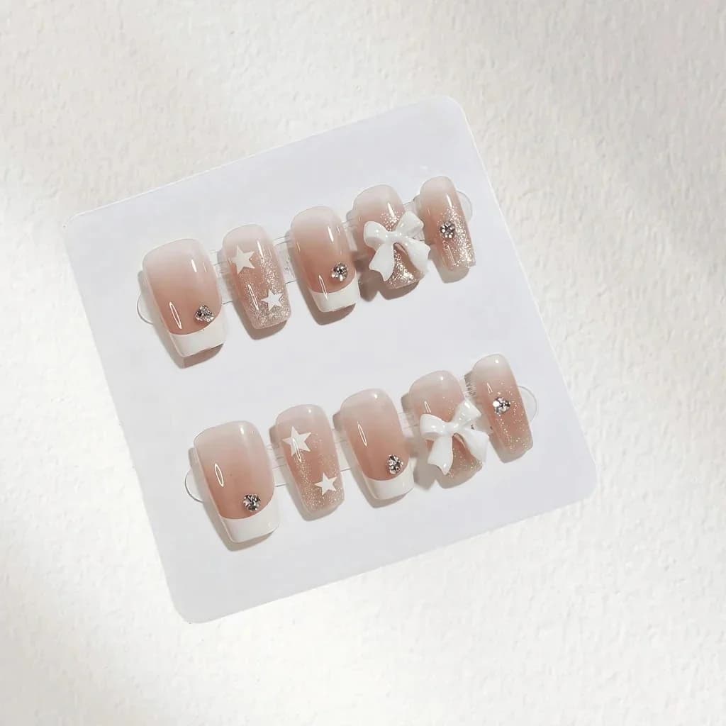 Unhas Postiças Francesinhas com Strass e Design de Laço, Formato Curto Quadrado