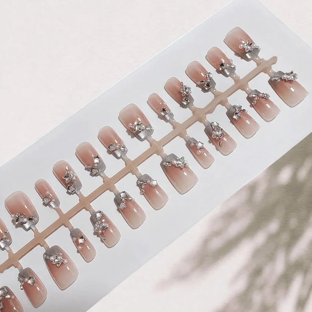 Unhas Postiças French Tip com Rosa Azul, Pérolas e Strass