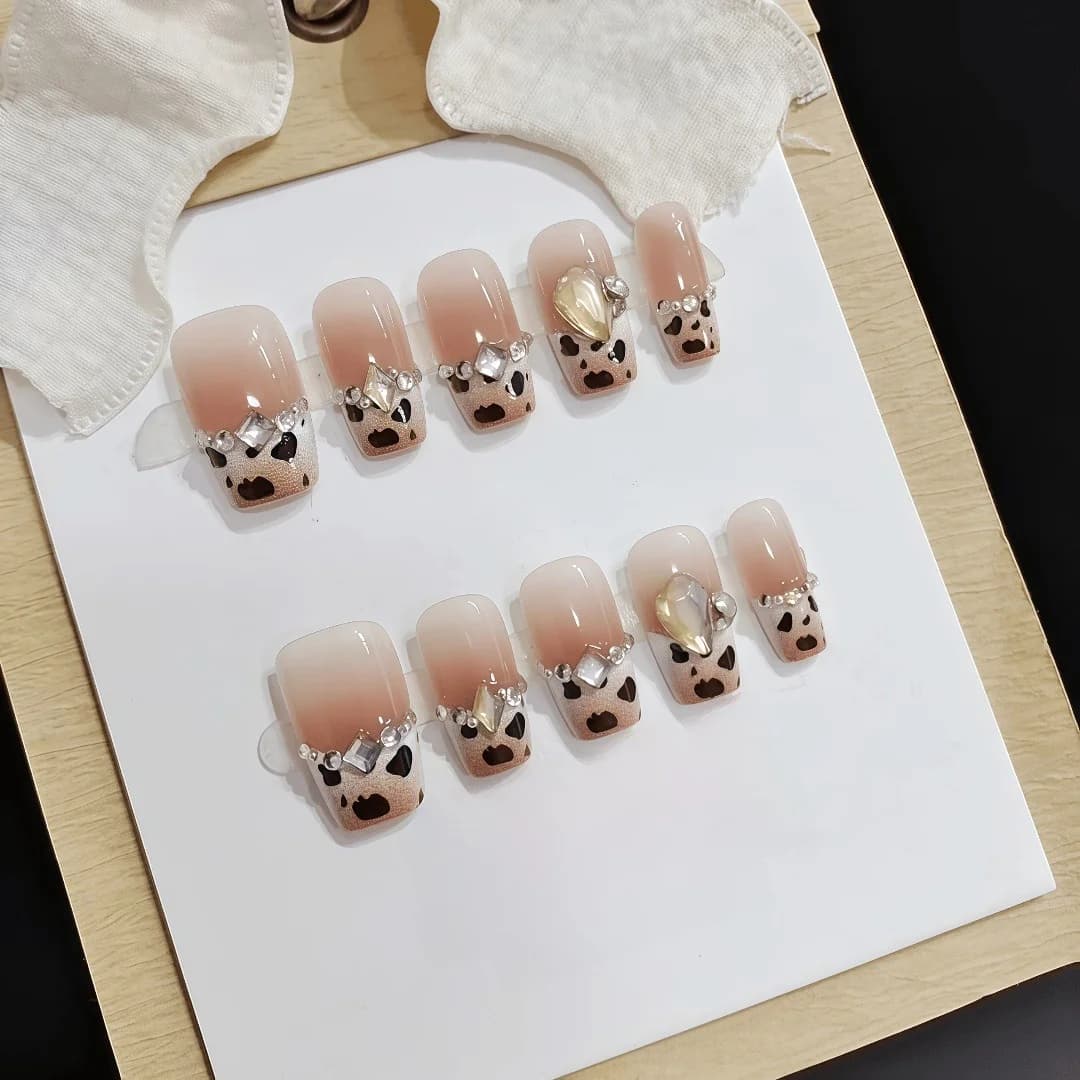 Unhas Postiças Estampa Leopardo Queijo com Strass, Formato Caixão Curto