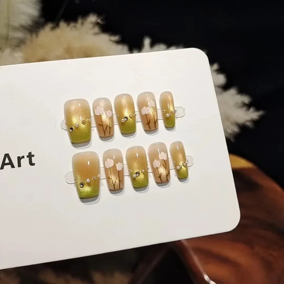 Unhas Postiças Curtas Cat Eye com Design Floral, Estilo Degradê Doce