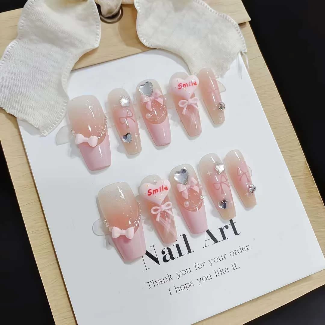 Unhas Postiças Francesinha com Design de Coração e Laço, 30 Peças