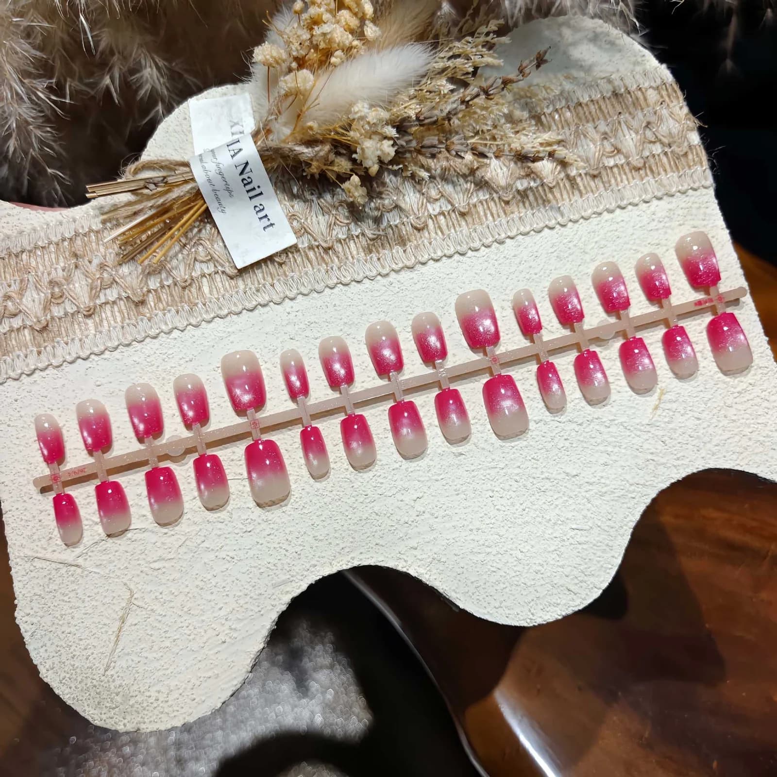 Unhas Postiças Degradê Rosa com Efeito Olho de Gato, Formato Bailarina Curto