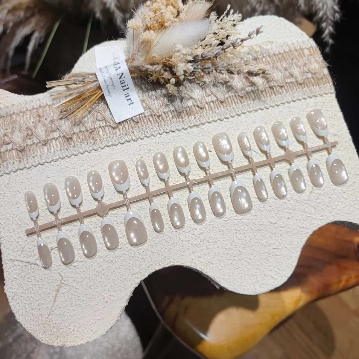 Unhas Postiças Curvas Francesa Branca Olho de Gato, 30 Peças