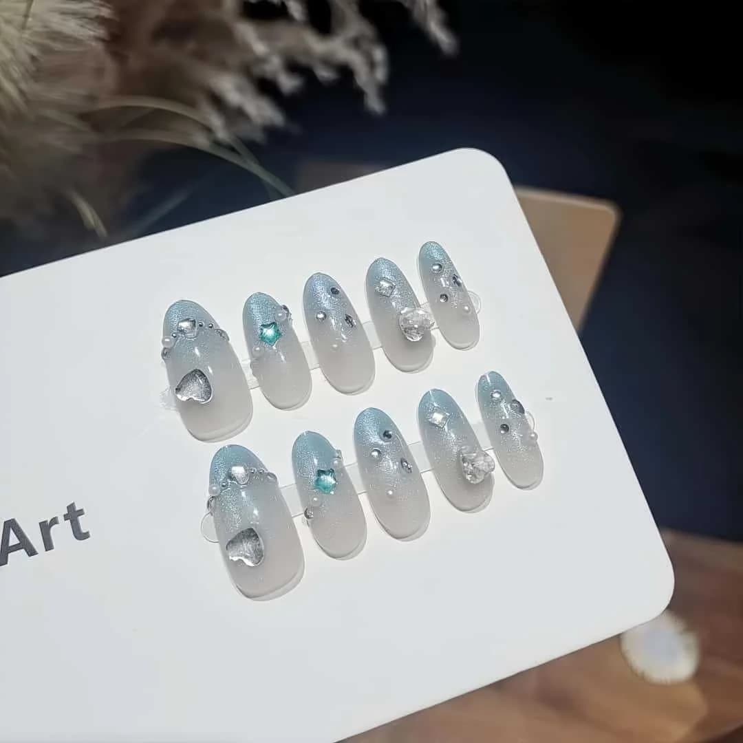 Unhas Postiças Degradê Azul Olho de Gato com Strass