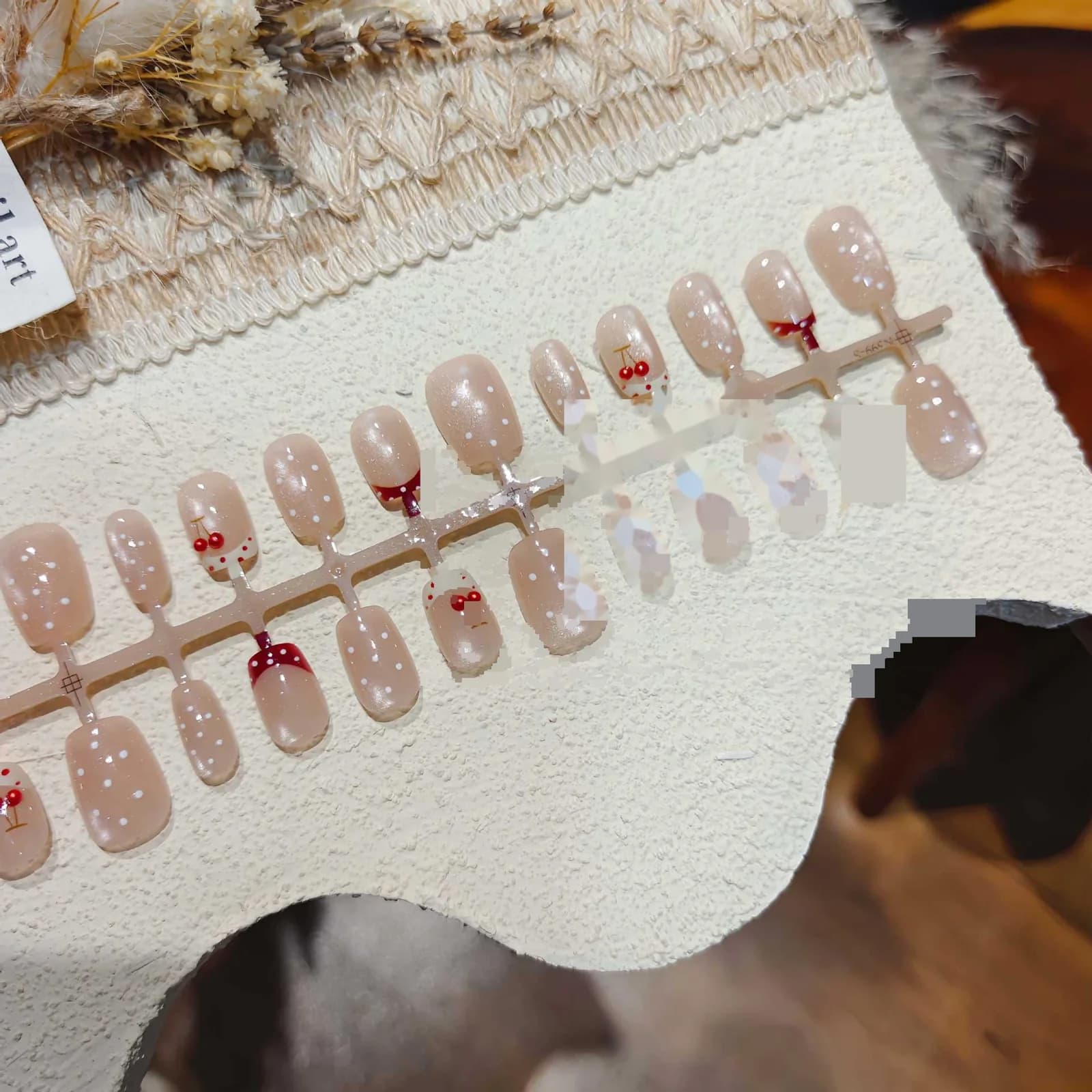 Unhas Postiças Bolinhas e Cerejas com Strass, Formato Bailarina Curto