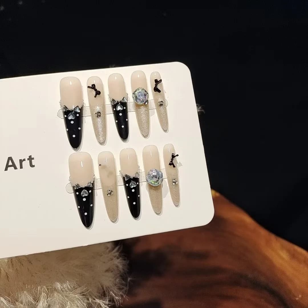 Unhas Postiças Borboleta Preta com Strass, Manicure Glitter Cat Eye