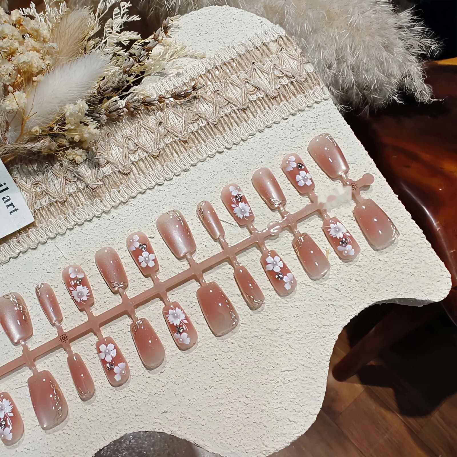 Unhas Postiças Olho de Gato Floral com Pérolas