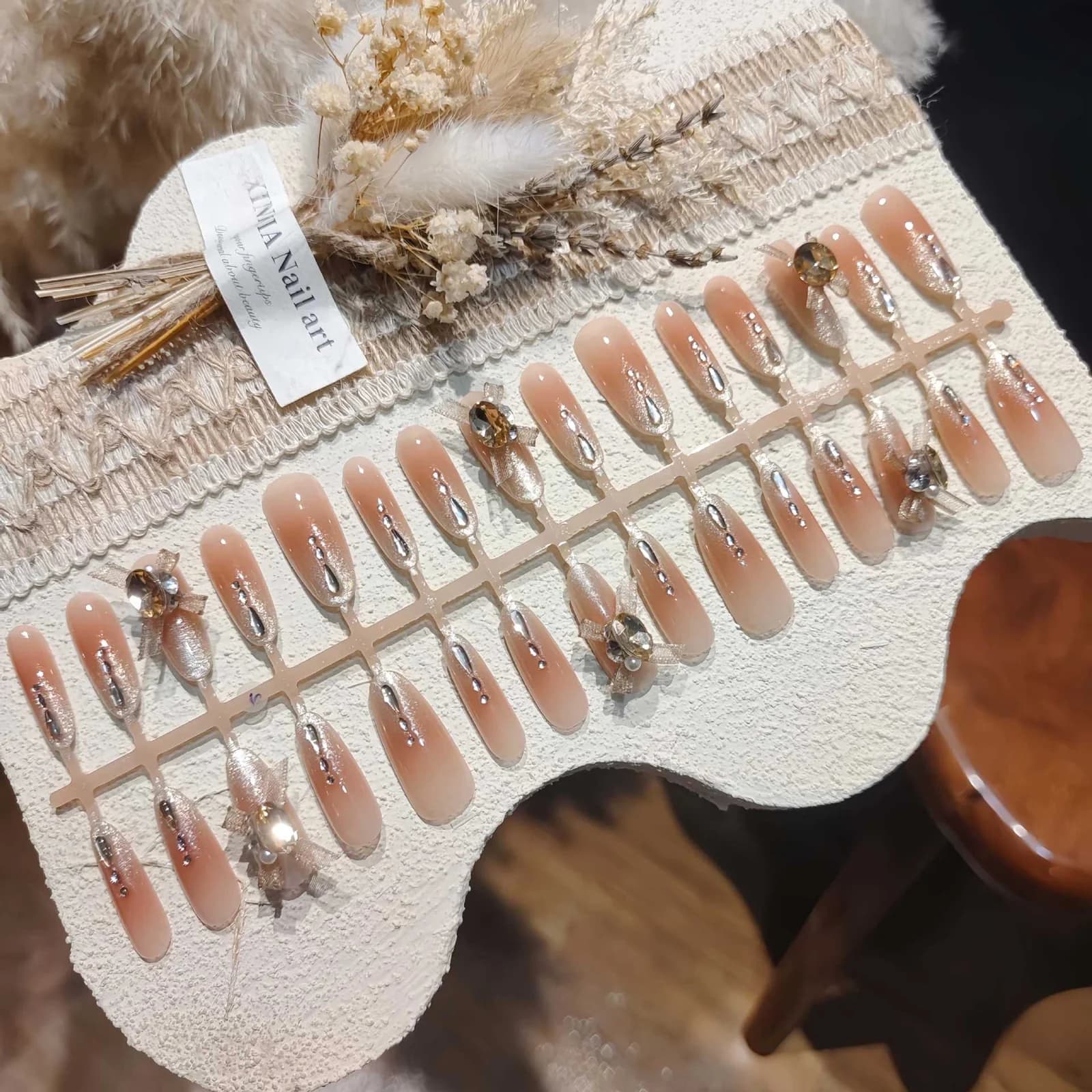 Unhas Postiças Paris Dream Olho de Gato com Strass e Fita