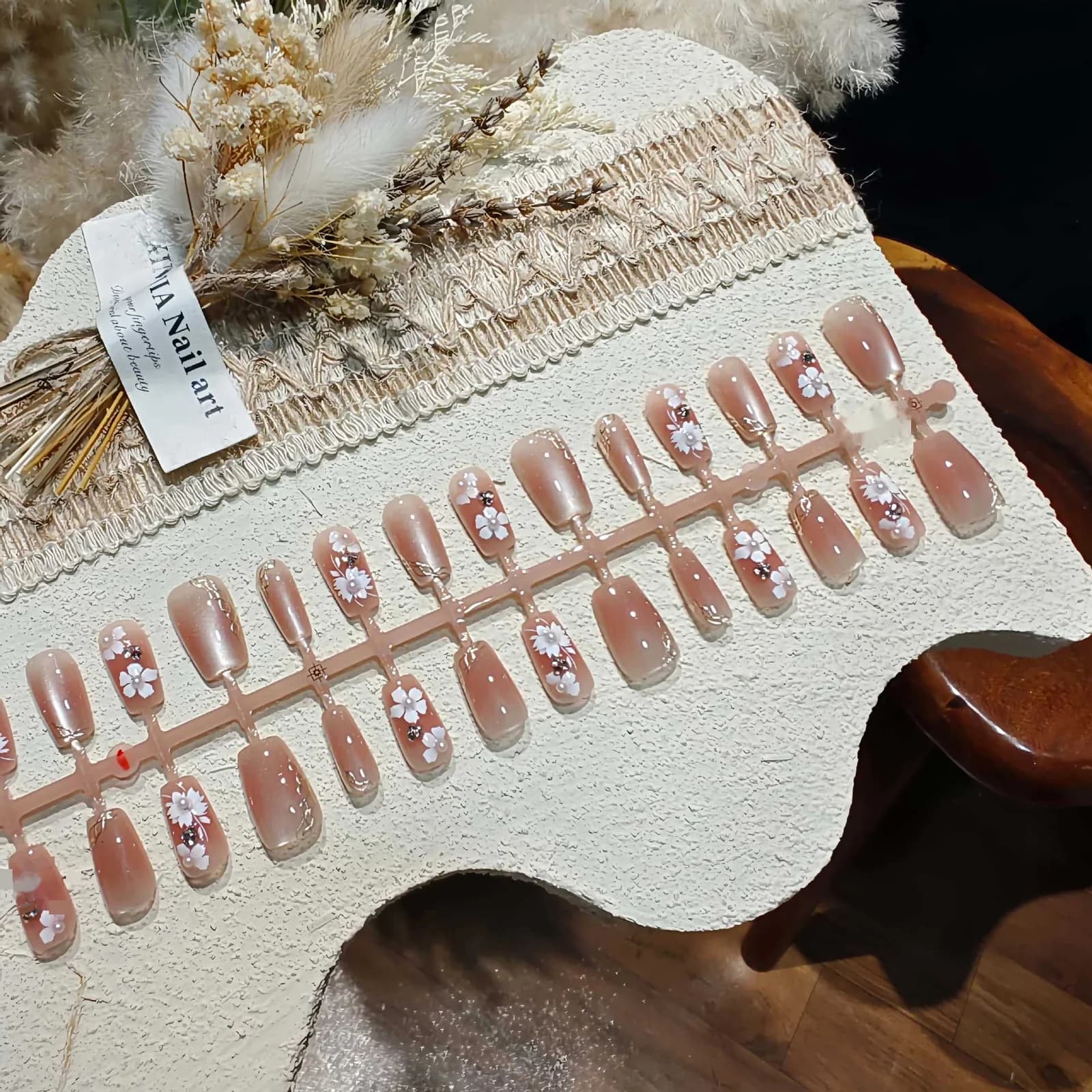 Unhas Postiças Olho de Gato Floral com Pérolas