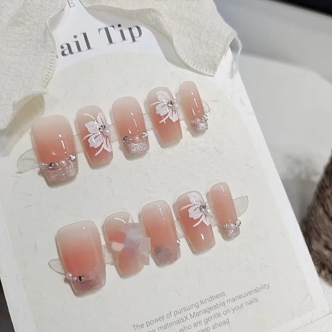 Unhas Postiças Olho de Gato Lírio com Pérolas e Strass