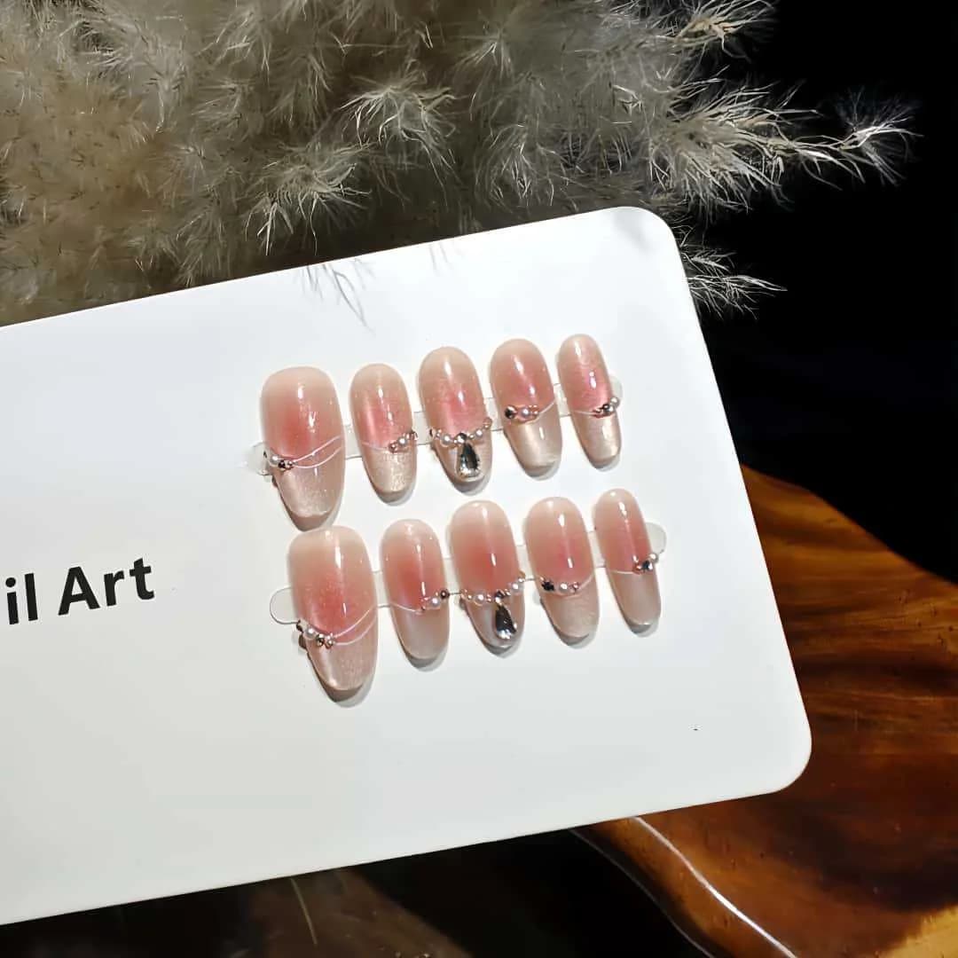 Unhas Postiças Olho de Gato com Strass e Laços