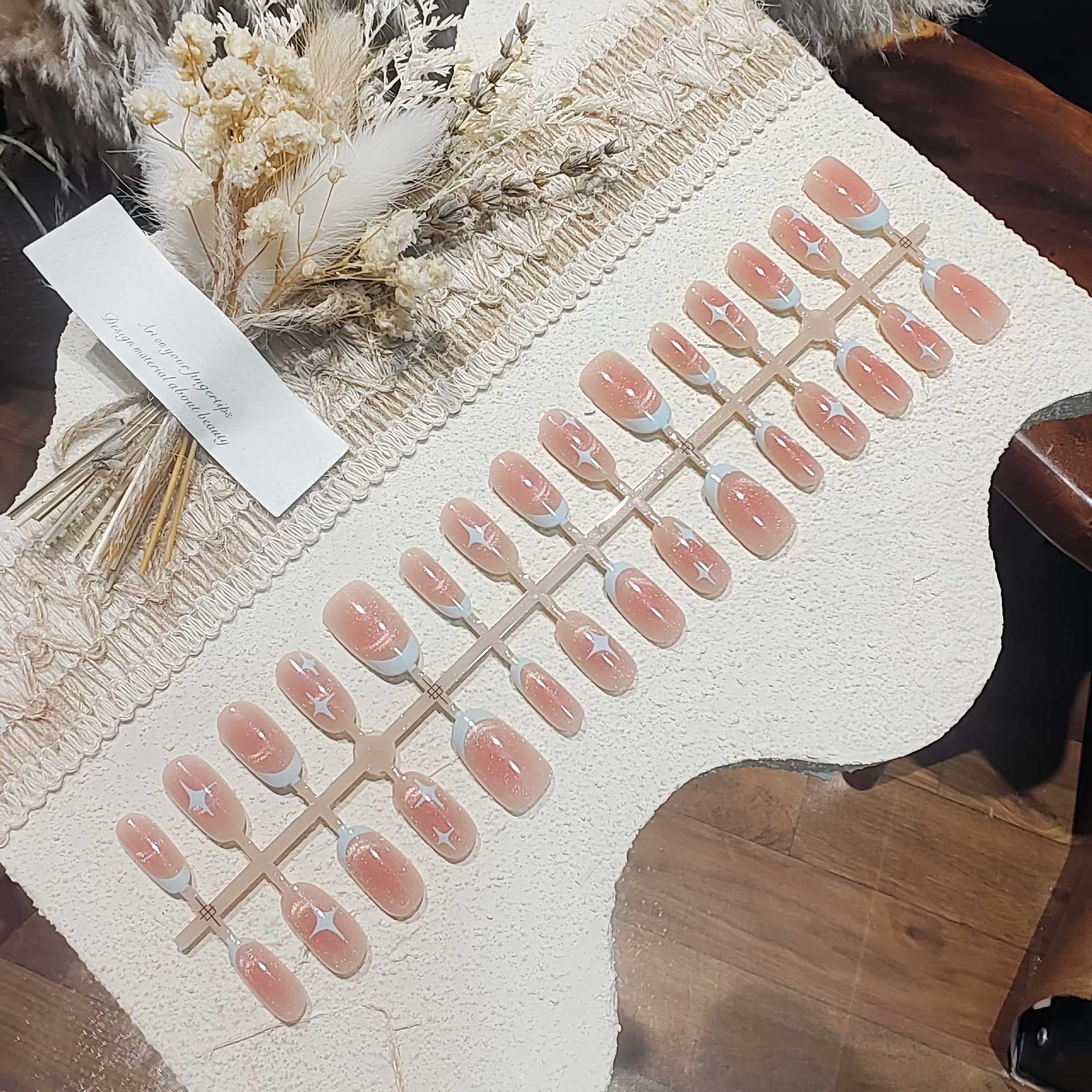 Unhas Postiças Curtas Ovais Olho de Gato Design Céu Estrelado Rosa