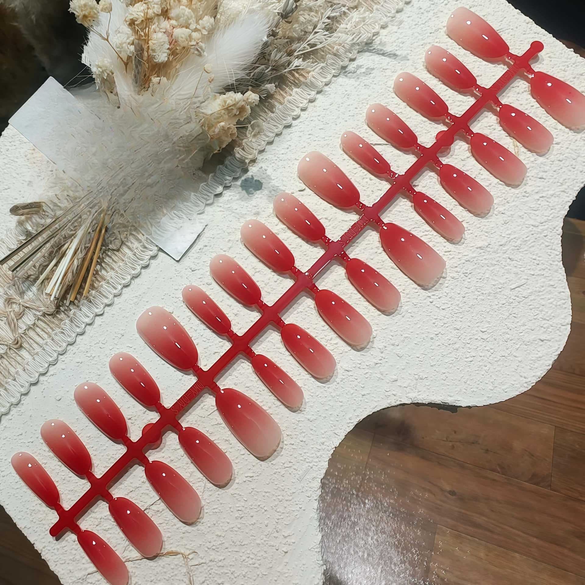 Unhas Postiças Ovais Degradê Vermelho, Conjunto com 30 Peças