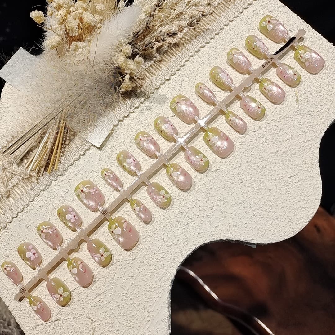 Unhas Postiças Olho de Gato com Pó Espelhado e Strass