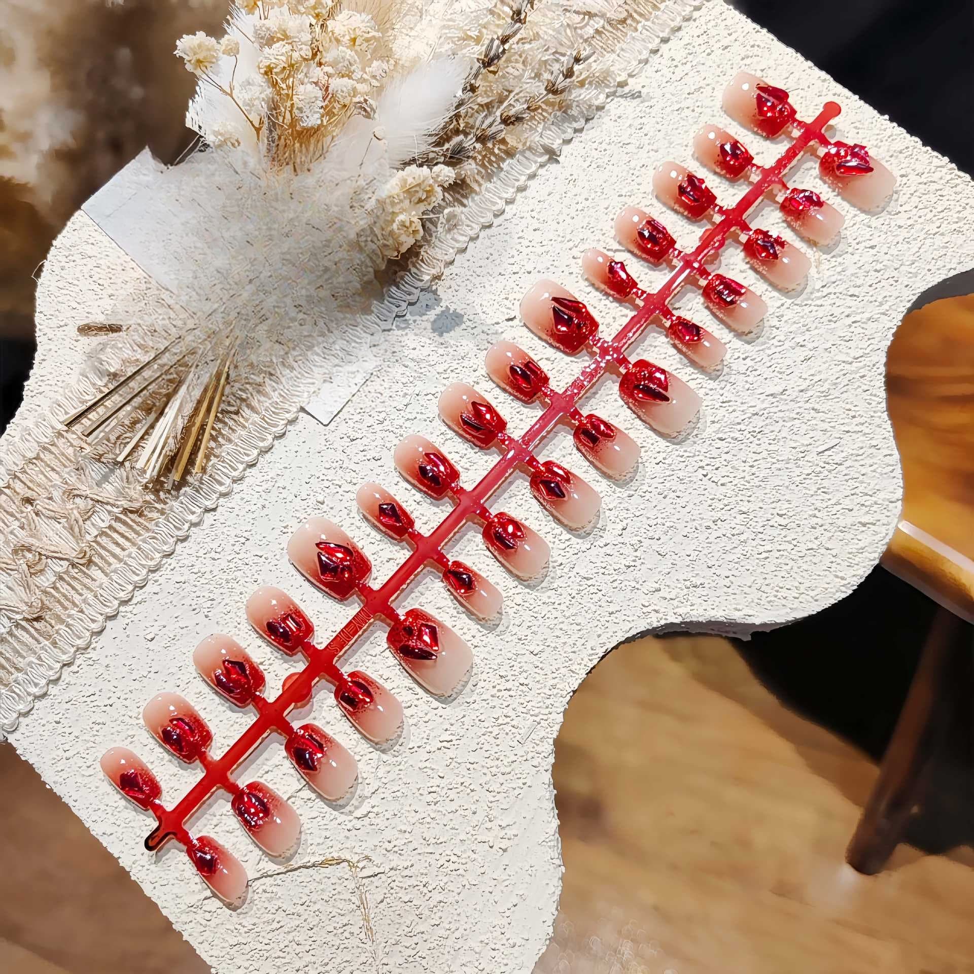 Unhas Postiças Cat Eye Degradê Vermelho Formato Bailarina Curto com Strass