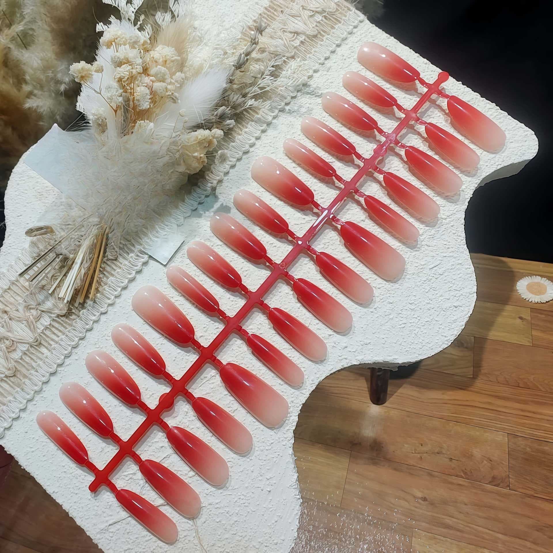Unhas Postiças Ovais Degradê Vermelho, Conjunto com 30 Peças